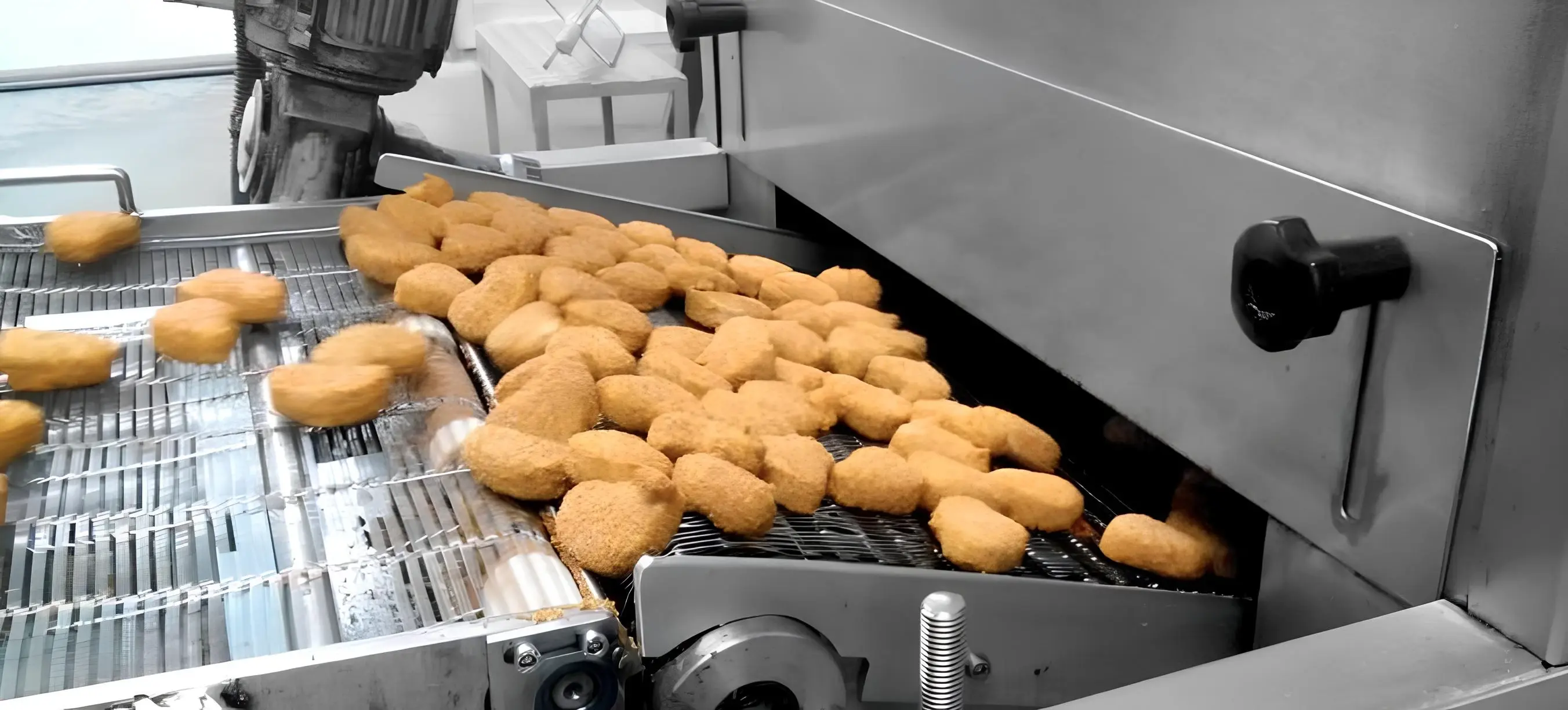 Impianti di aspirazione fumi da frittura industriale